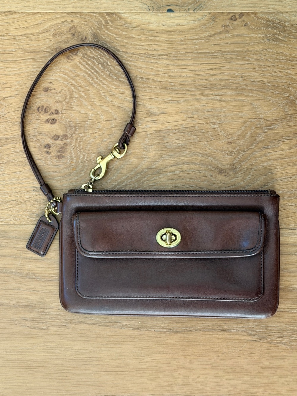 VTG Coach Y2K Leather Turn Lock Wristlet Wallet Clutch Brown Preppy Classic EUC